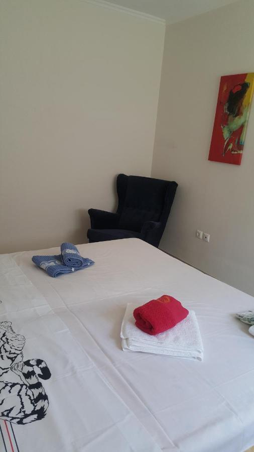 Joan'S Airport Apartment Artemida  Exterior foto